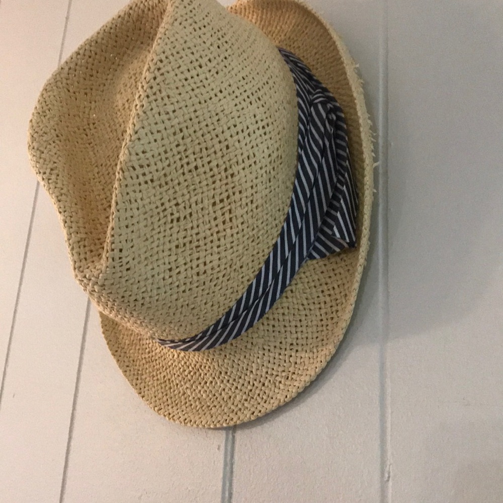 Old navy fedora size small medium